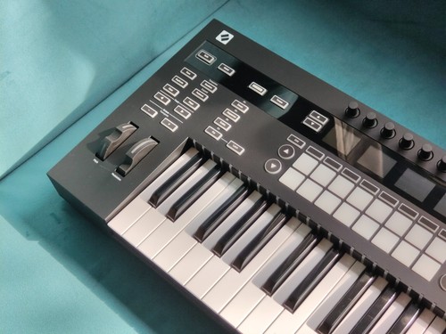 Novation 61sl mkiii 61 key - mkiii, 61-key