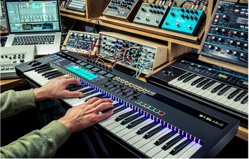 Novation 61sl mkiii - 61sl, midi